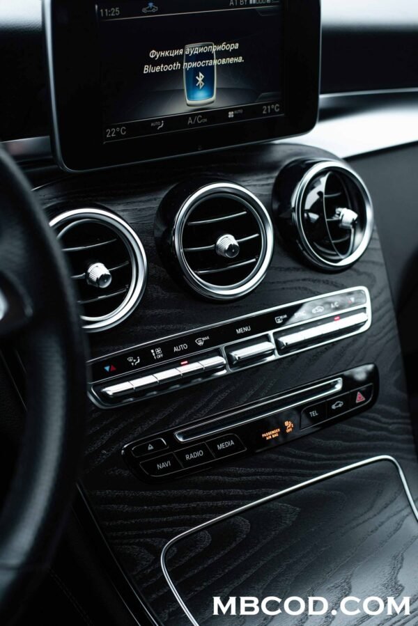 mercedes-benz air conditioning and multimedia panel -MBCOD